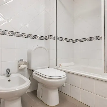 شقة Sunny 2 Bdr By Lovelystay تشارنكه