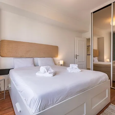 Sunny 2 Bdr By Lovelystay شقة