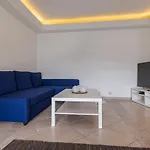 Apartamento Sunny 2 Bdr By Lovelystay Charneca (Setubal)