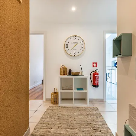 Sunny 2 Bdr By Lovelystay Daire *