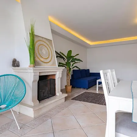 Sunny 2 Bdr By Lovelystay * Charneca (Setubal)