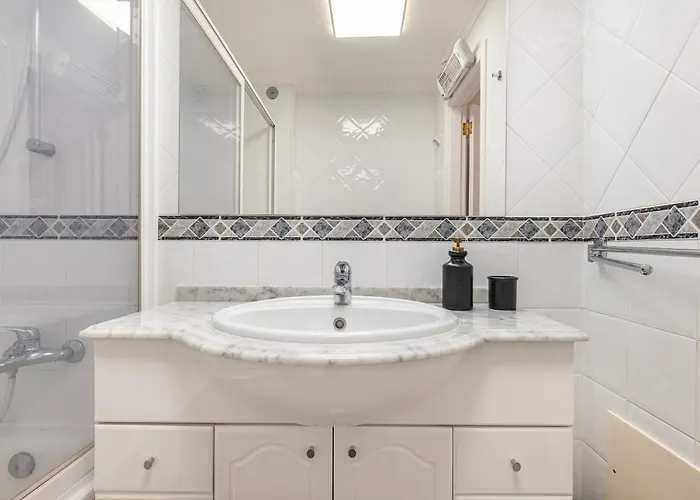 Sunny 2 Bdr By Lovelystay 公寓 *